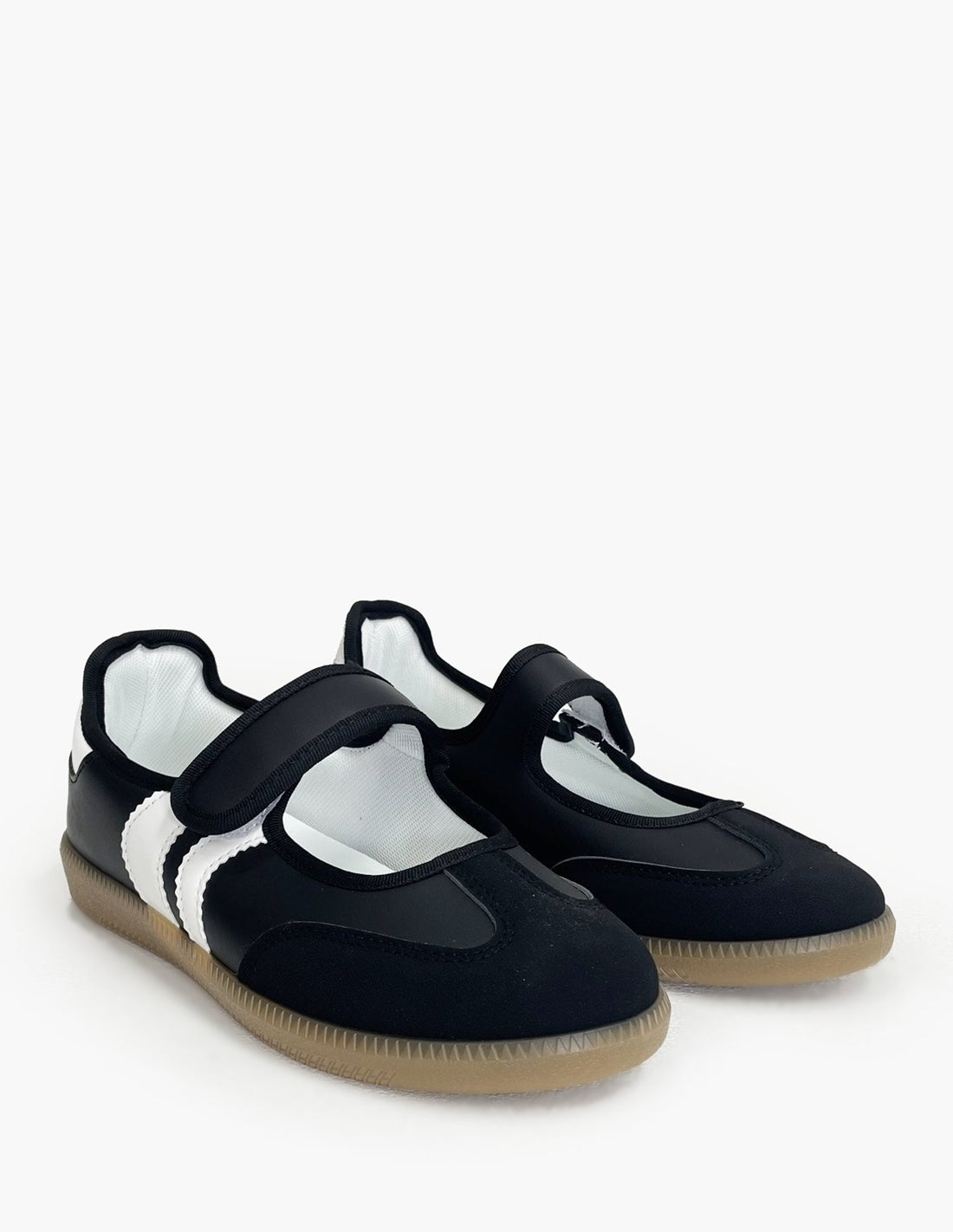 Deportivas Bailarinas Negras Y Blancas_3484.jpg