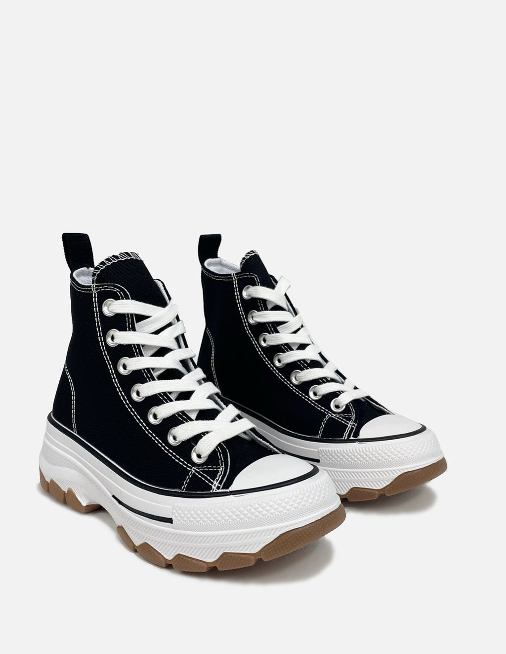 Deportivas Negras abotinadas de plataforma_3114.jpg