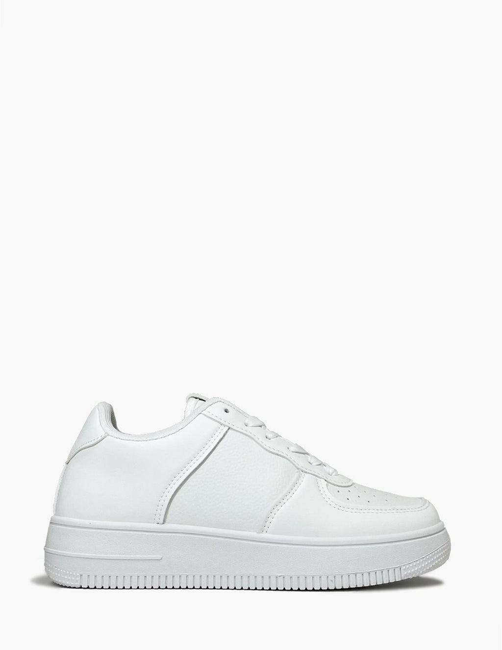 Deportivas blancas con cordoneras - Modelo clasico_3162.jpg