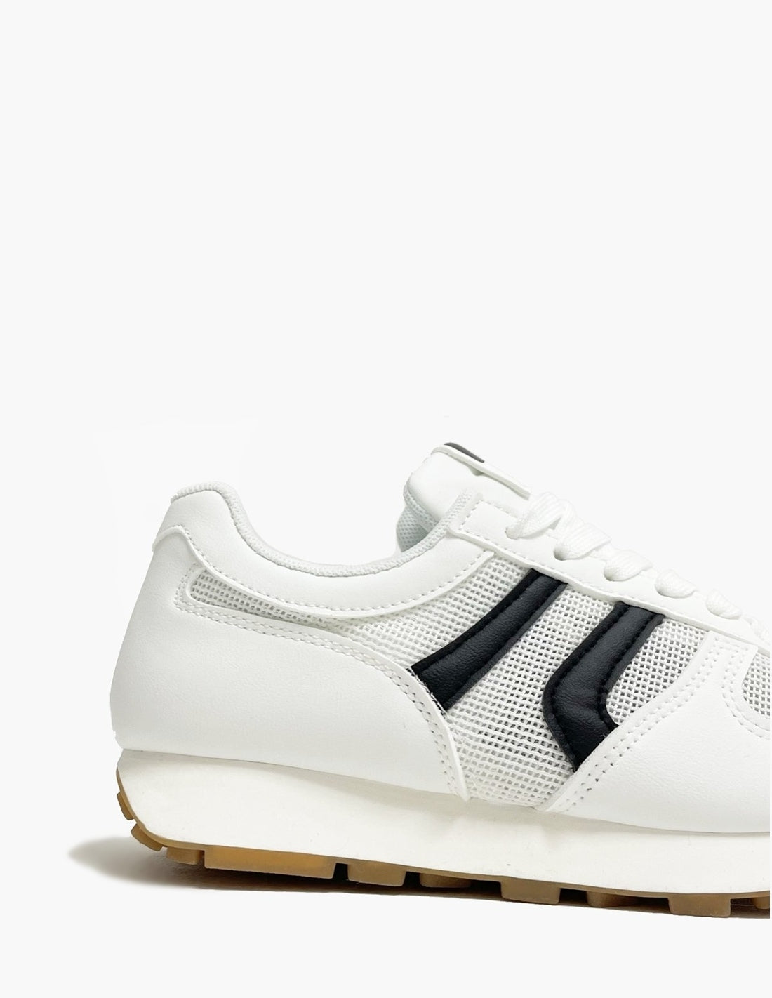 Deportivas blancas de mujer_3308.jpg