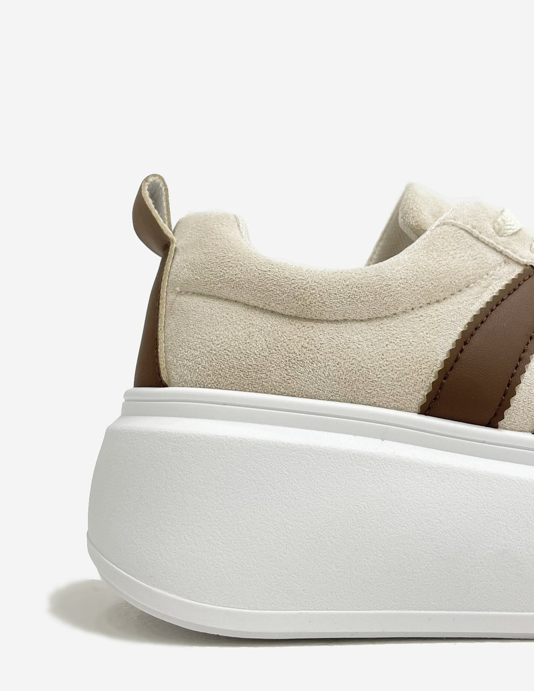 Deportivas con plataforma - Beige y Marrón_3444.jpg