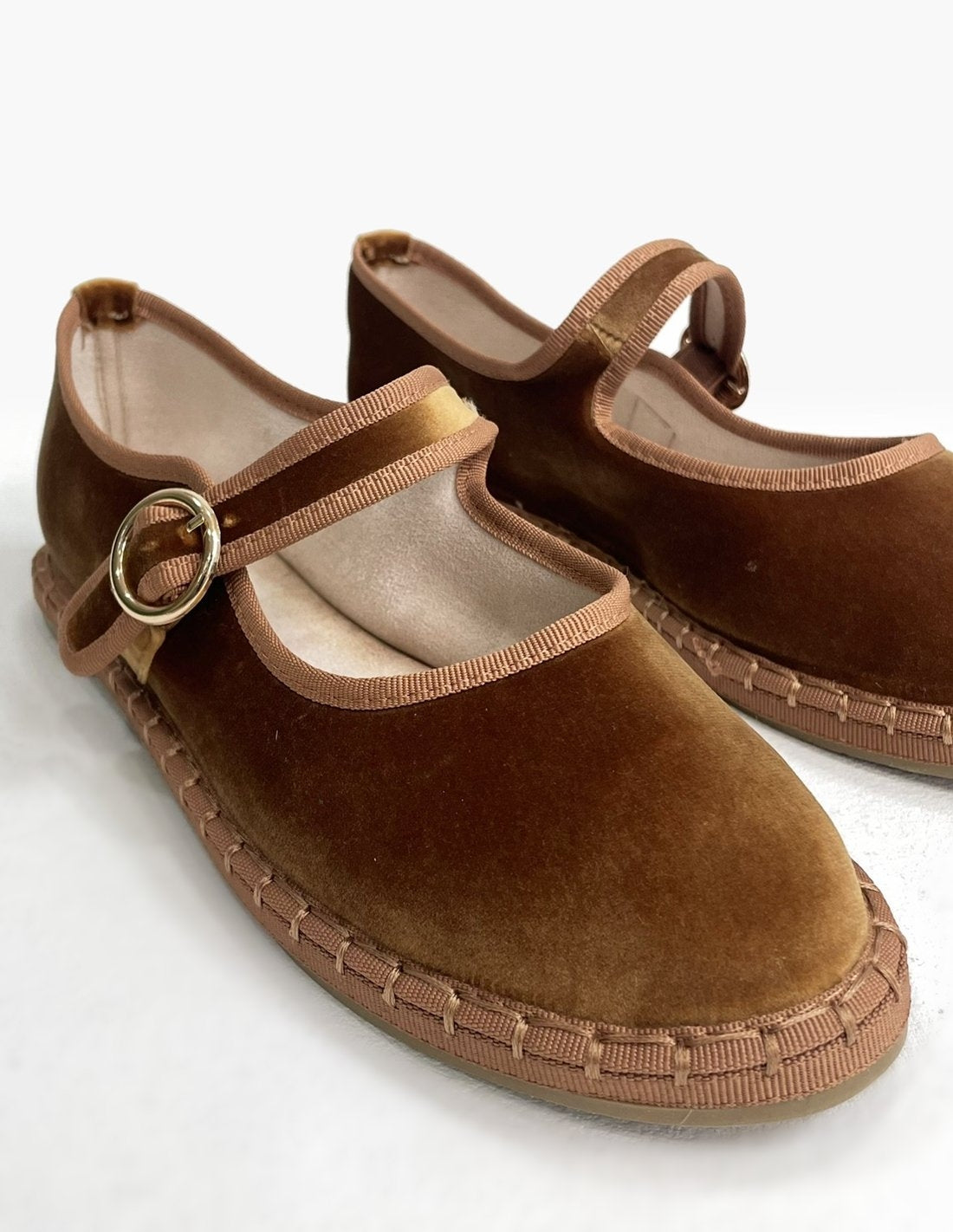 Merceditas con Hebilla Mujer - Camel y Terciopelo_3678.jpg