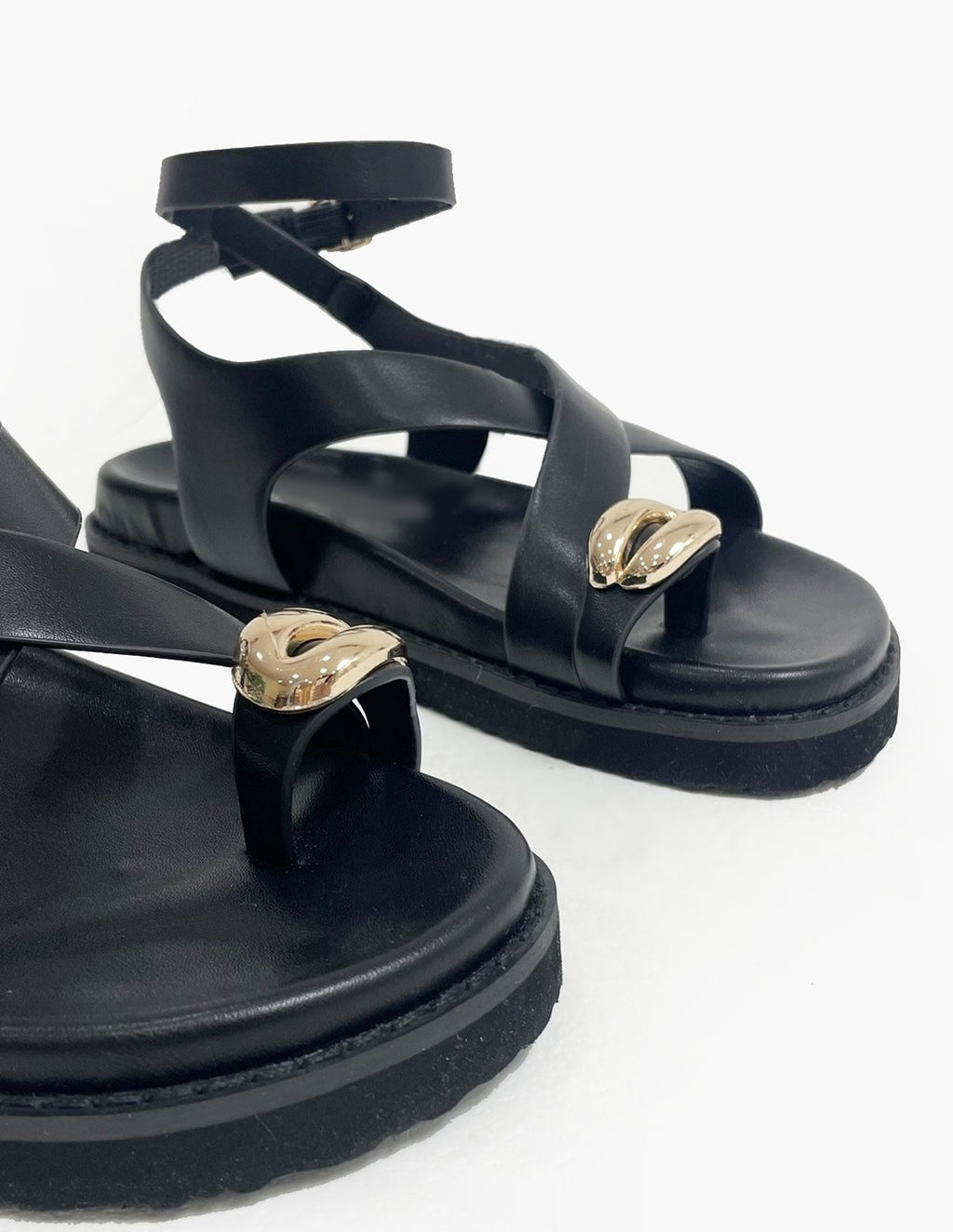 Sandalias Negras anillo dedo independiente_3638.jpg