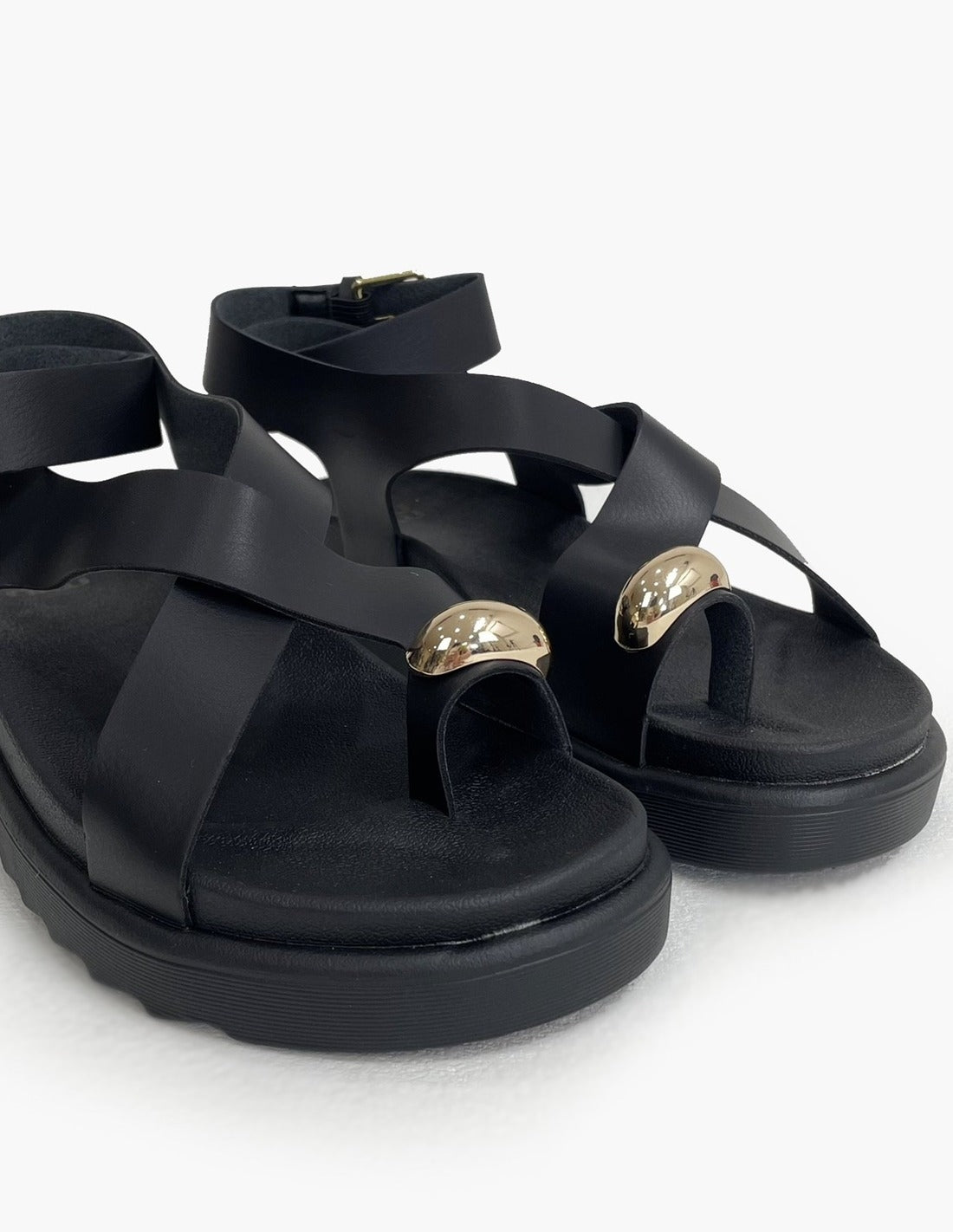 Sandalias negras - Plataforma y Dedo independiente_3493.jpg