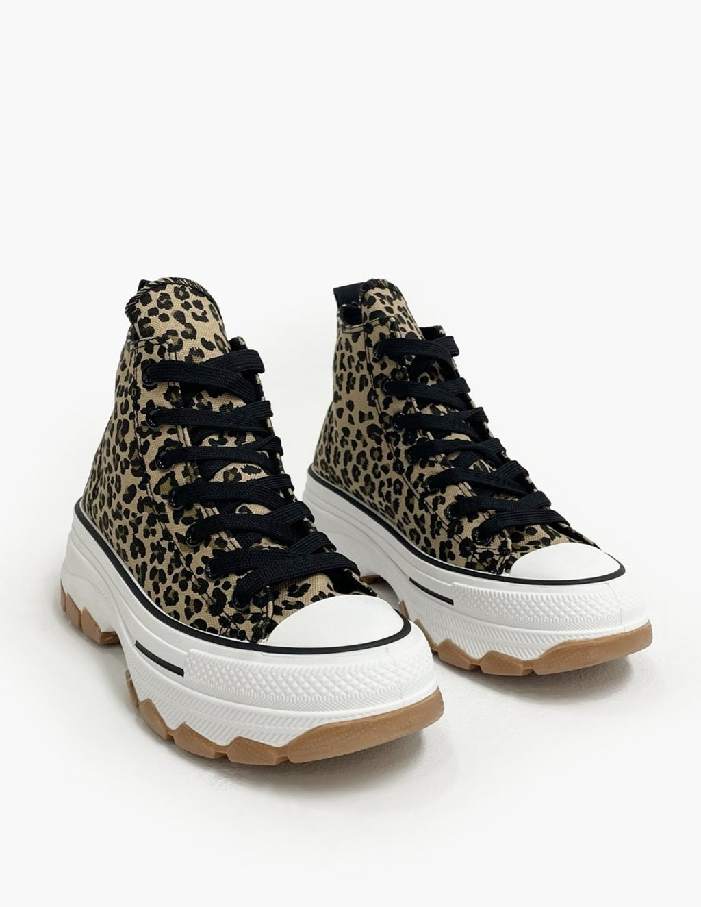 Zapatilla alta con estampado de leopardo_3317.jpg