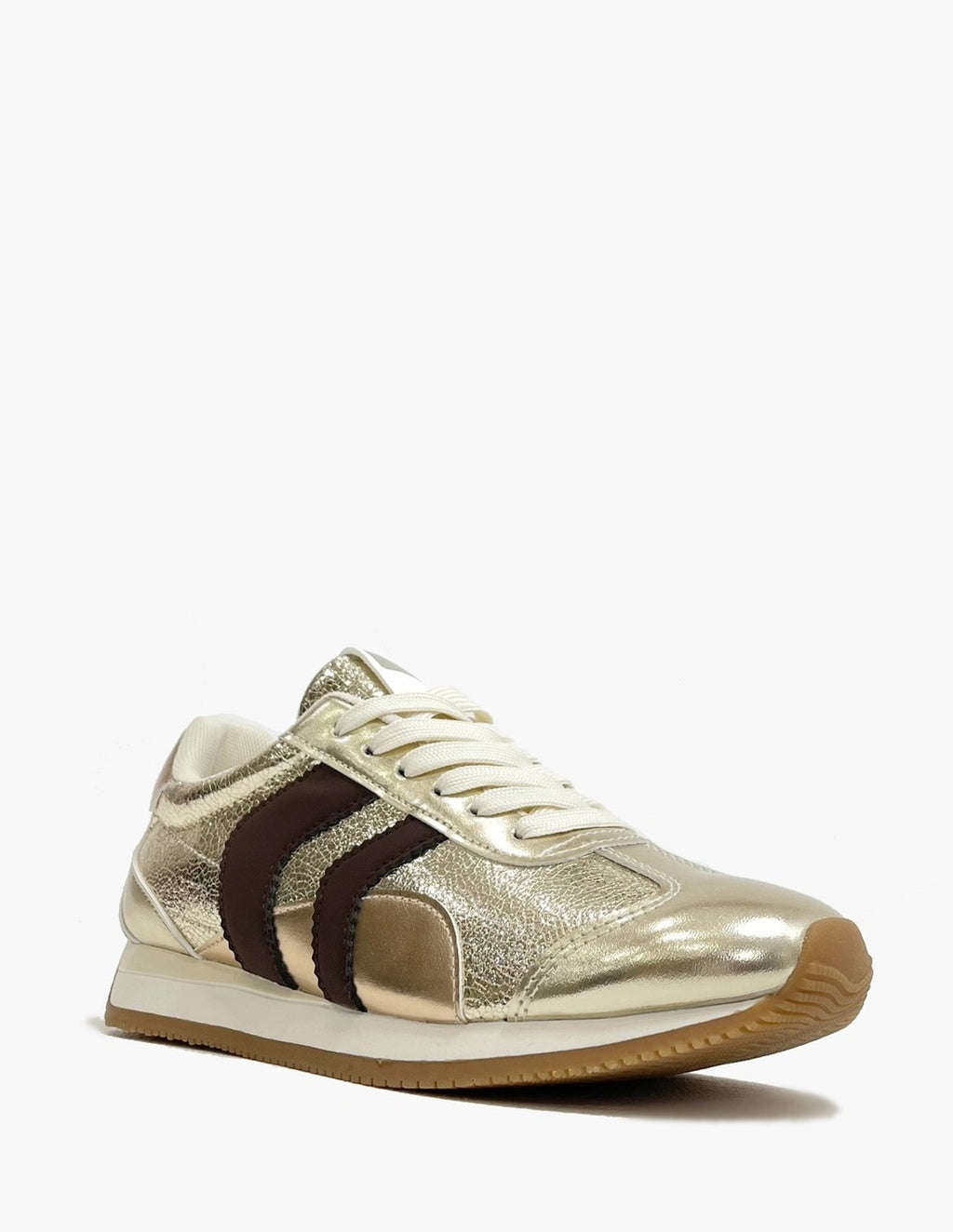 Zapatillas deportivas doradas y marrones_3446.jpg