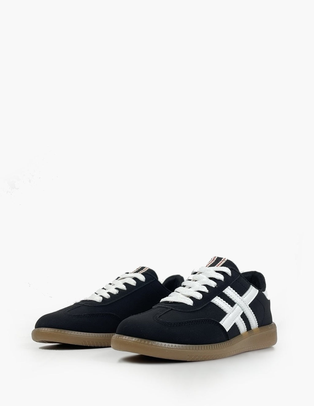 Zapatillas negras mujer - Lineas blancas_2999.jpg