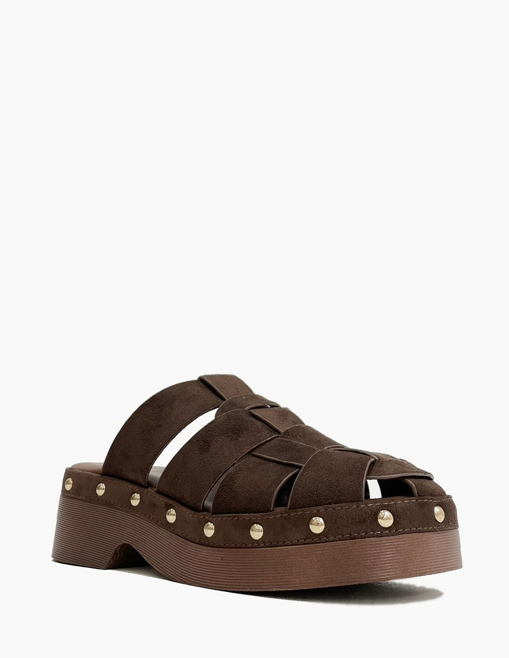 Zuecos marrones estilo cangrejera con tachuelas_3622.jpg