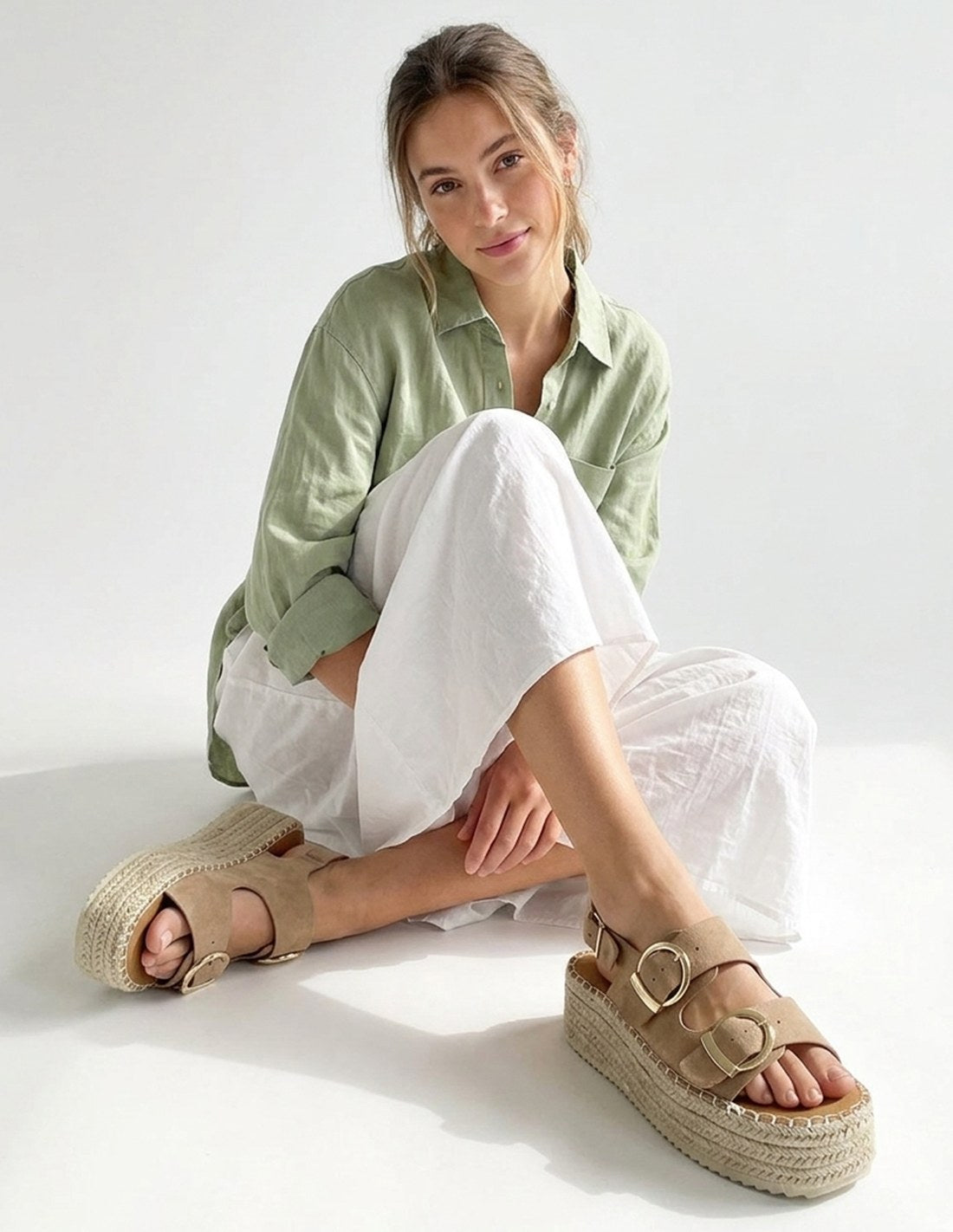 Sandalias Khaki de Esparto Hebilla y Plataforma